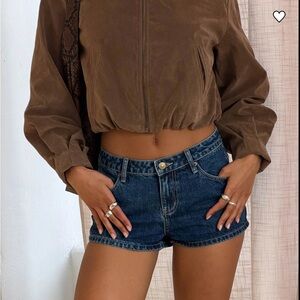 Dreamful Low Rise Mini Denim Short Mid Wash